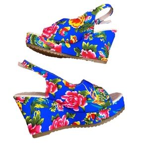 🌷 Blue & Pink Vibrant Floral Platform Wedge Sandals 🌷NWT